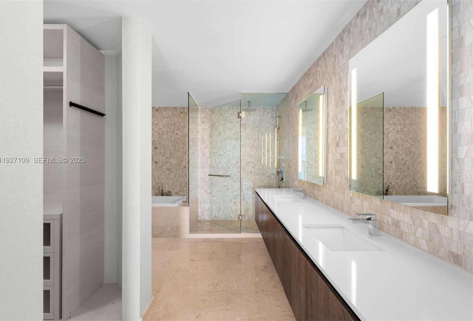 Small Image of 88 SOUTH WEST 7TH ST #3907, Miami Number 22