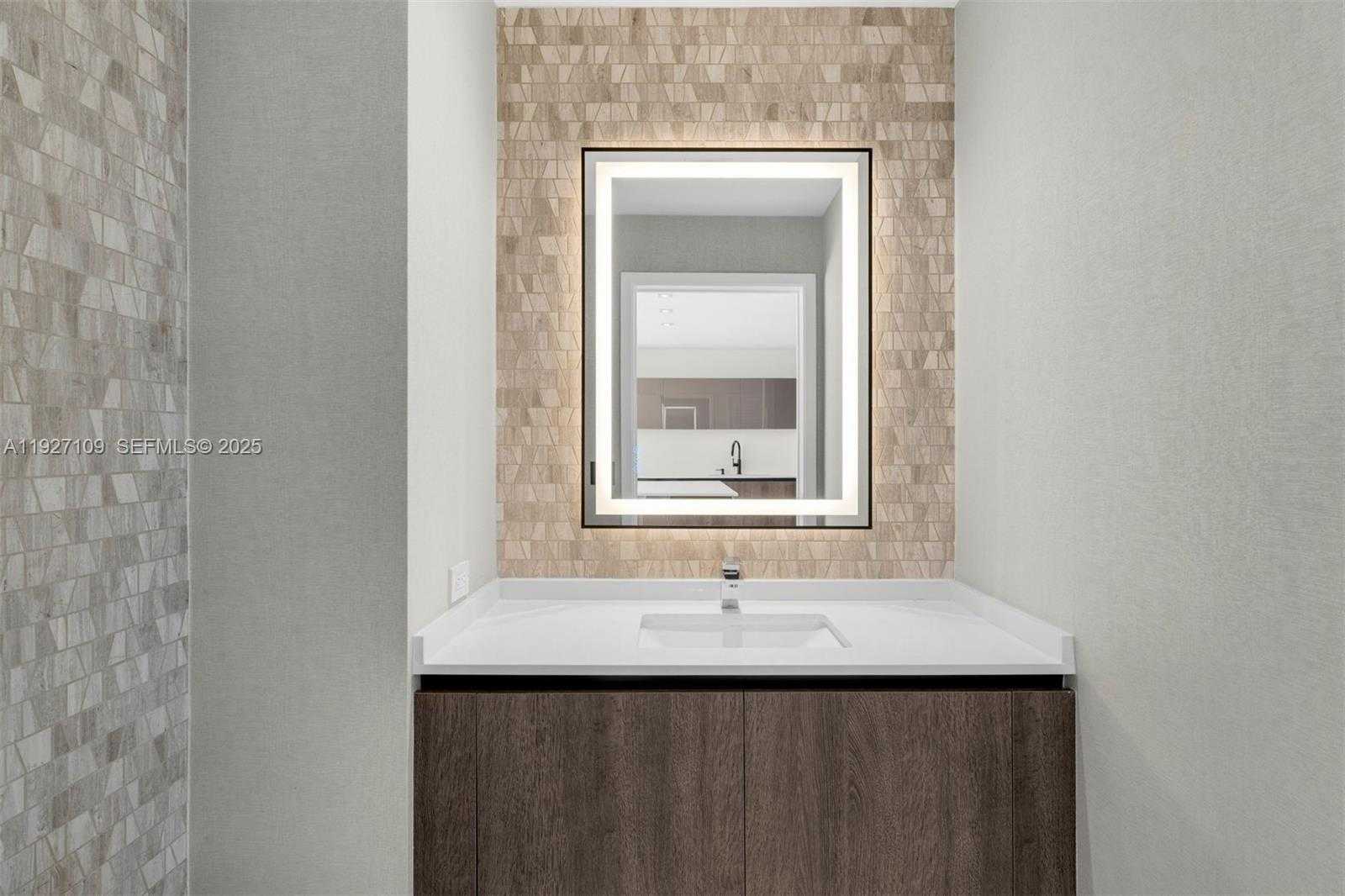 Small Image of 88 SOUTH WEST 7TH ST #3907, Miami Number 4