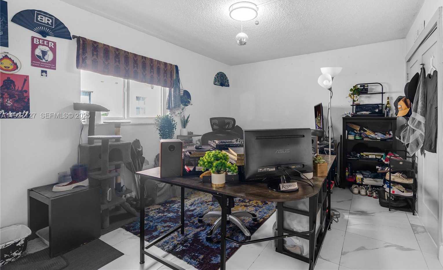 Imagen de Pequeño Objeto