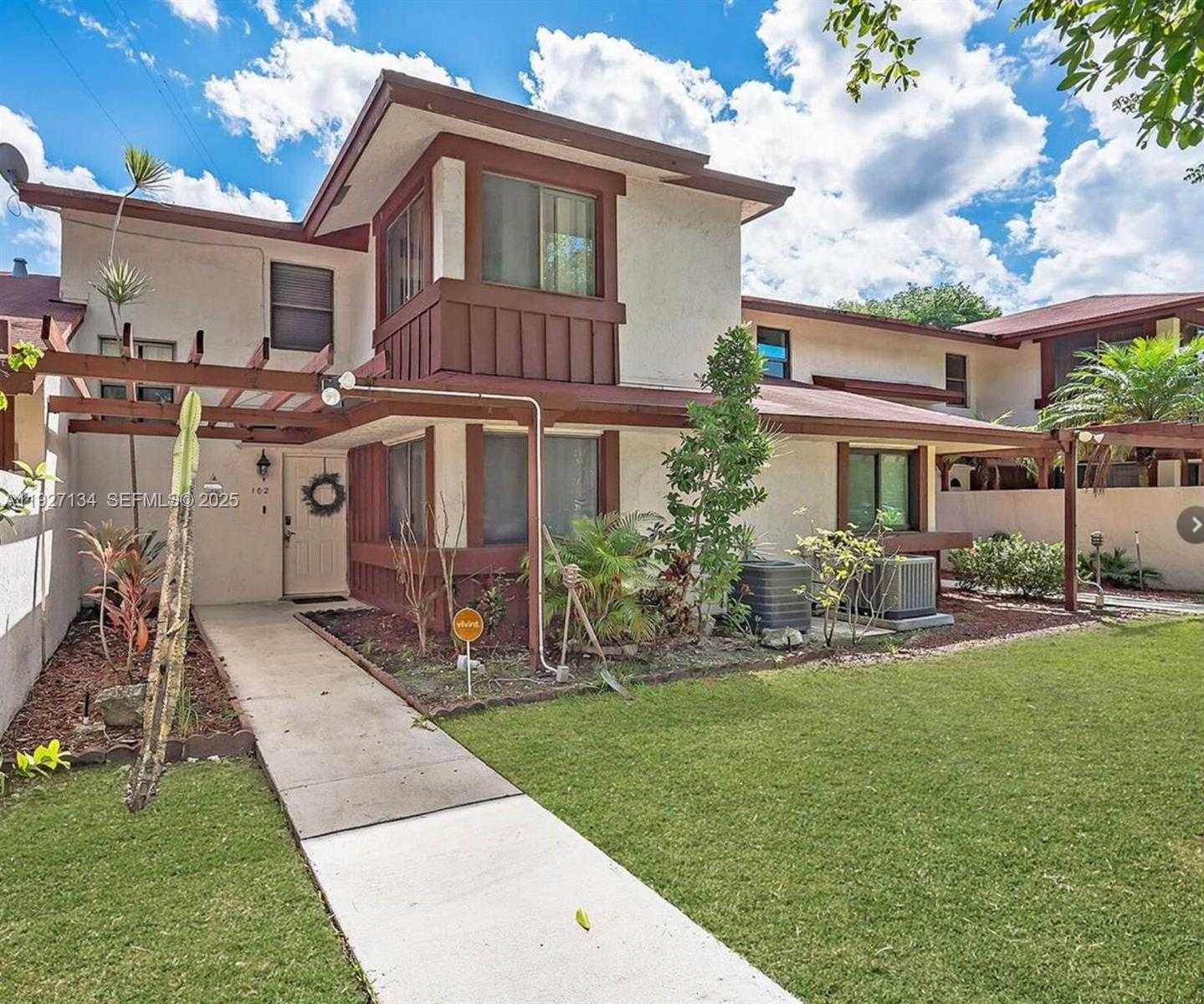 Small Image of 550 NORTH WEST 210TH ST #102-29, Miami Gardens Number 13