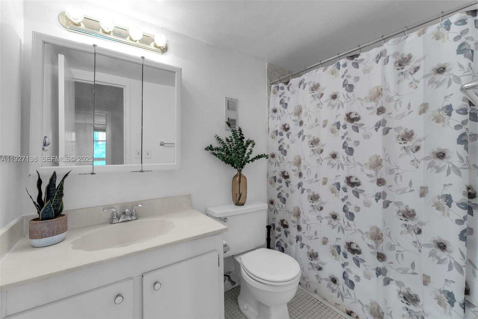 Small Image of 16851 NORTH EAST 23RD AVE #A516, North Miami Beach Number 14