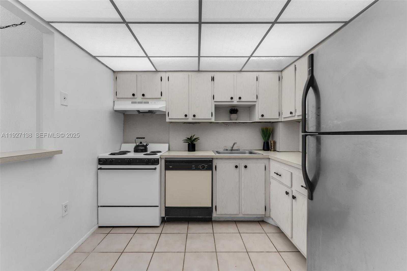 Small Image of 16851 NORTH EAST 23RD AVE #A516, North Miami Beach Number 8