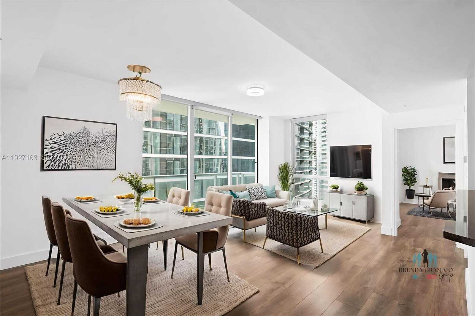 Small Image of 300 SOUTH BISCAYNE BLVD #T-2802, Miami Number 1