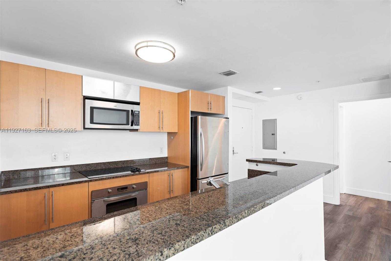 Small Image of 300 SOUTH BISCAYNE BLVD #T-2802, Miami Number 10