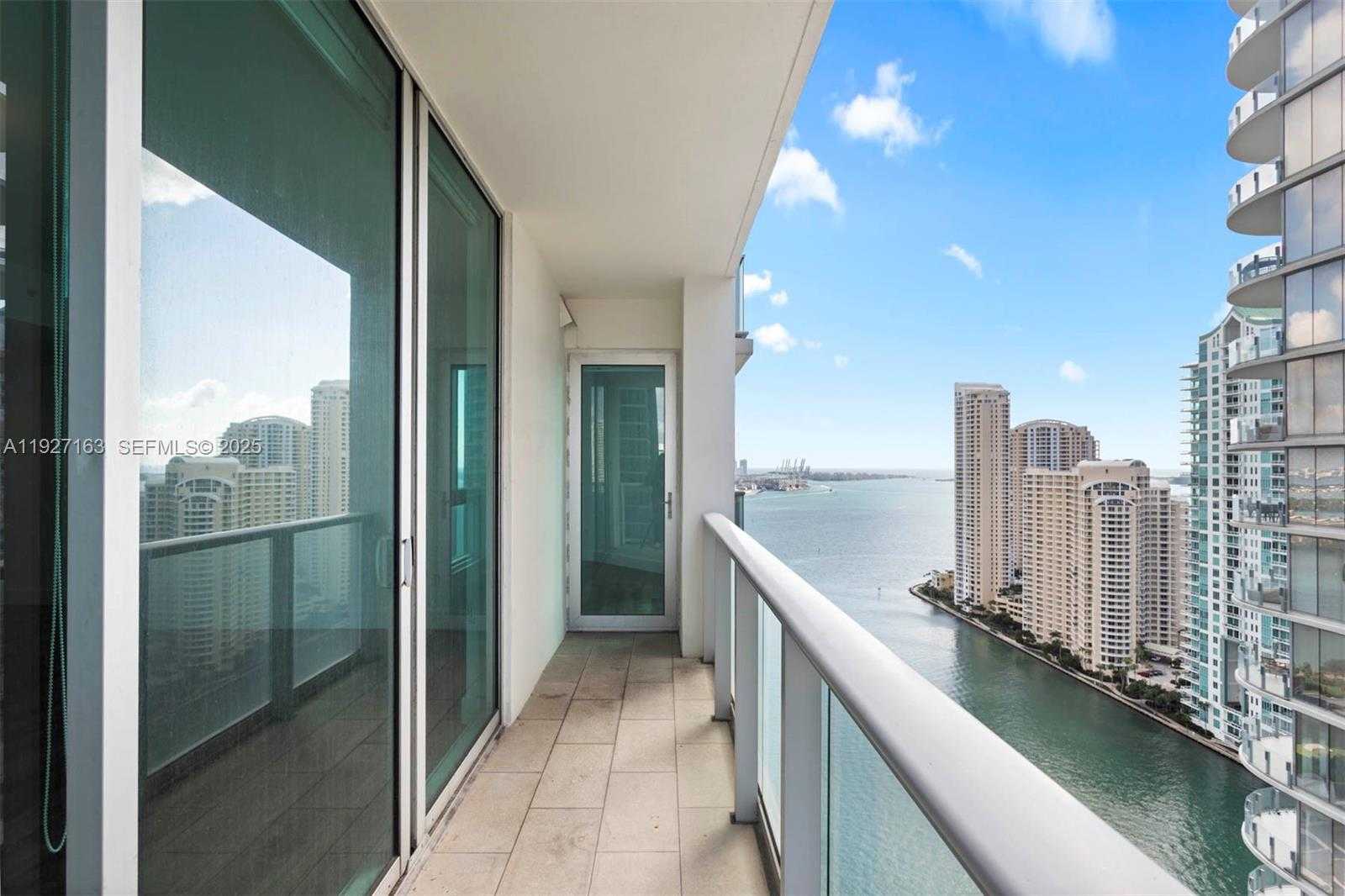 Small Image of 300 SOUTH BISCAYNE BLVD #T-2802, Miami Number 11