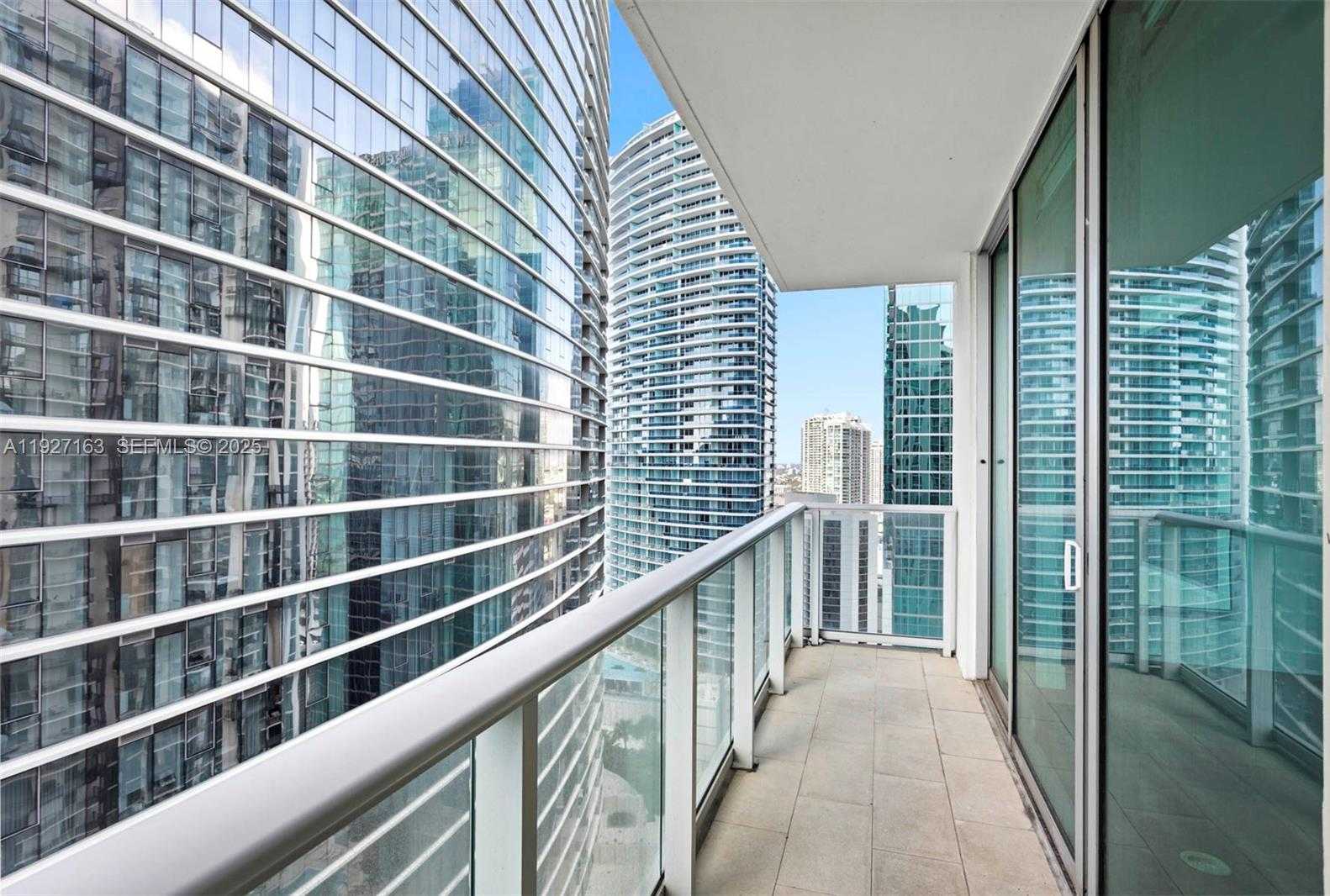 Small Image of 300 SOUTH BISCAYNE BLVD #T-2802, Miami Number 12