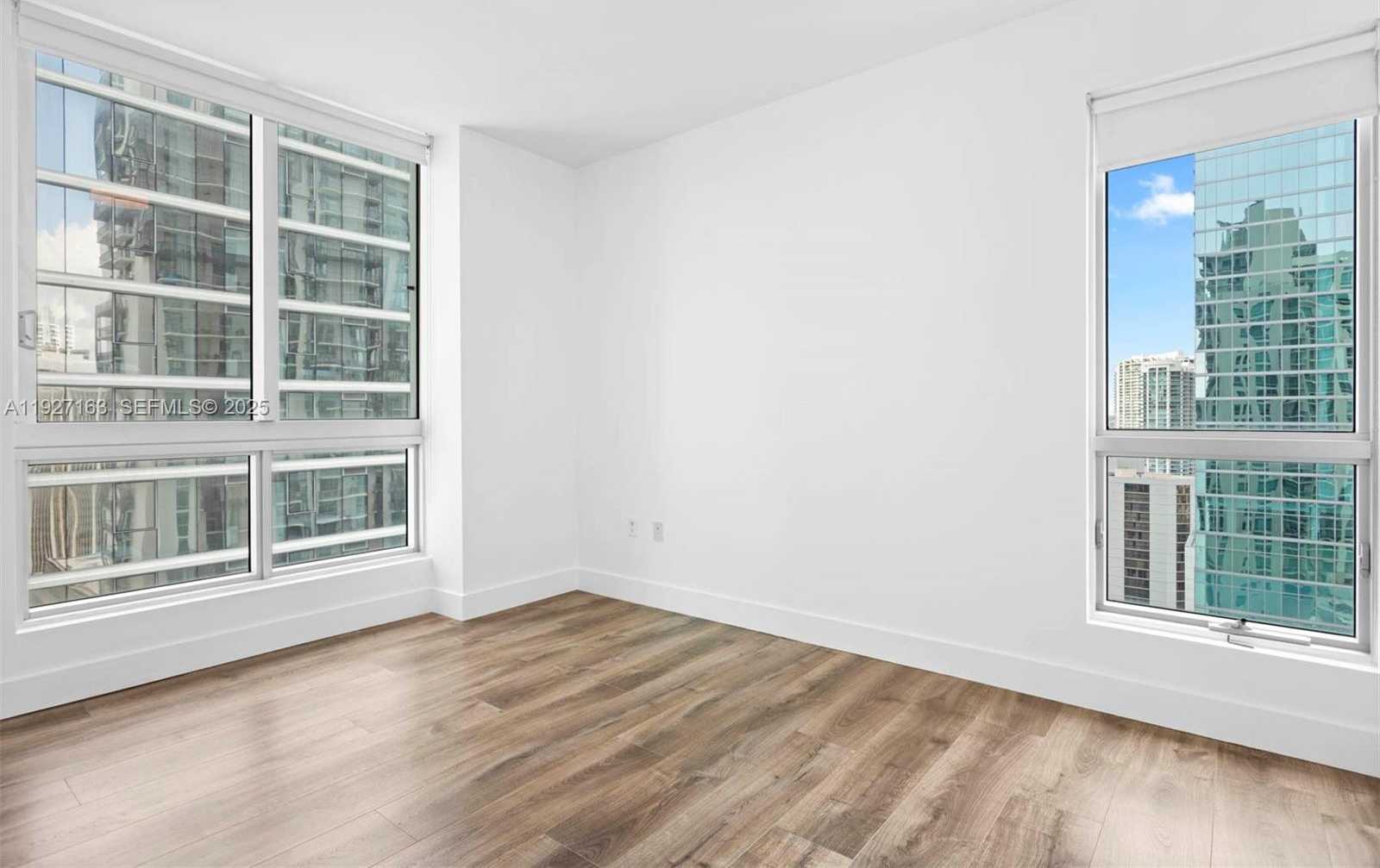 Small Image of 300 SOUTH BISCAYNE BLVD #T-2802, Miami Number 23