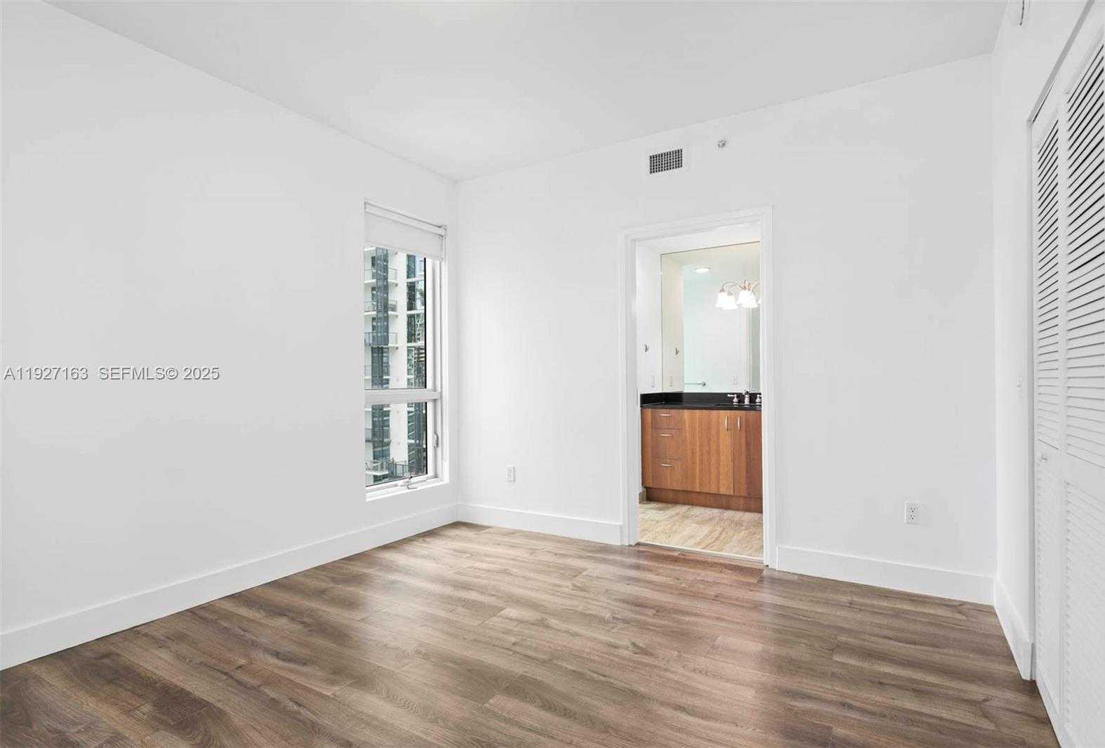 Small Image of 300 SOUTH BISCAYNE BLVD #T-2802, Miami Number 24