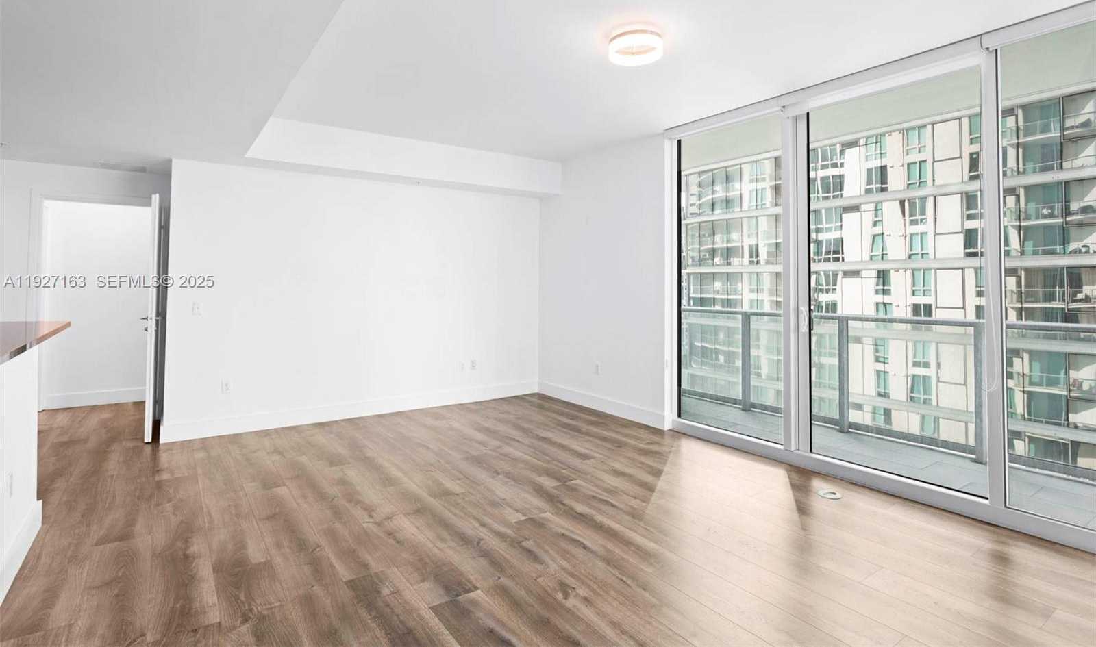 Small Image of 300 SOUTH BISCAYNE BLVD #T-2802, Miami Number 4