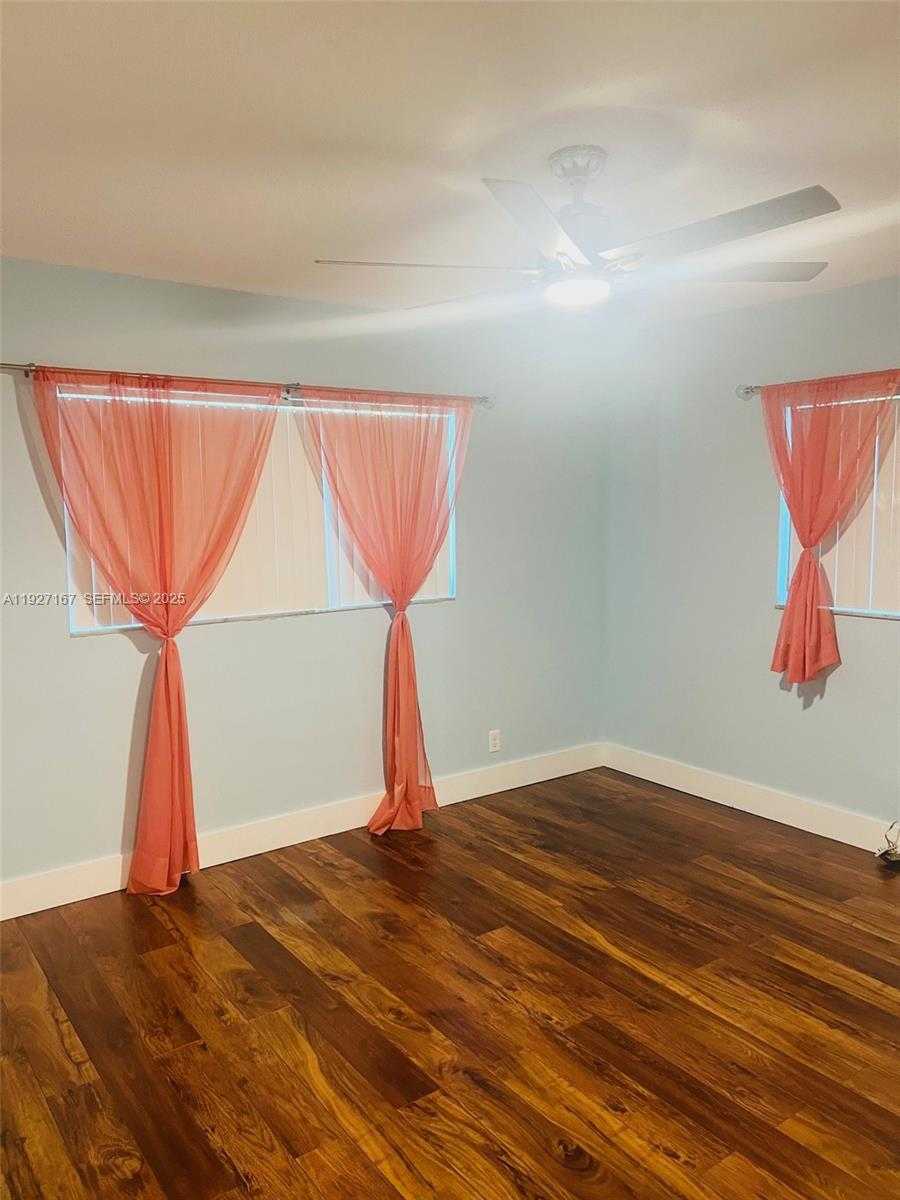 Small Image of 850 SOUTH WEST 50TH TER, Margate Number 7