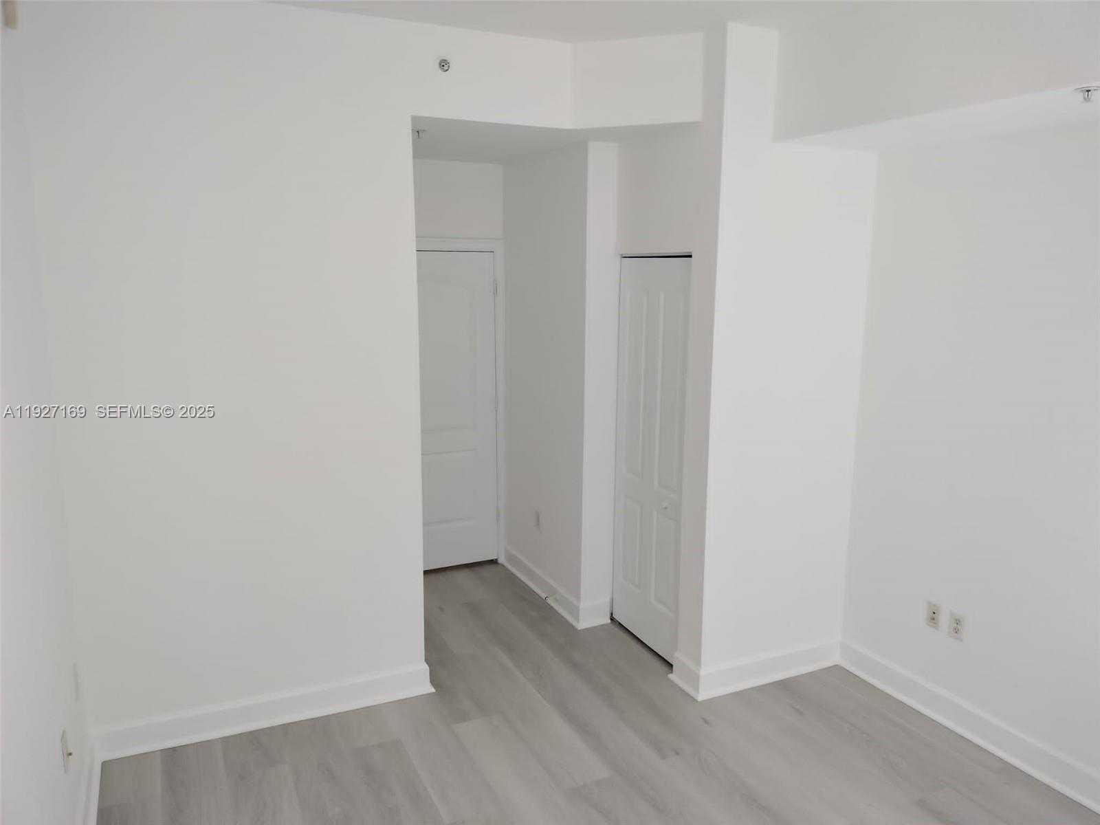 Imagen de Pequeño Objeto