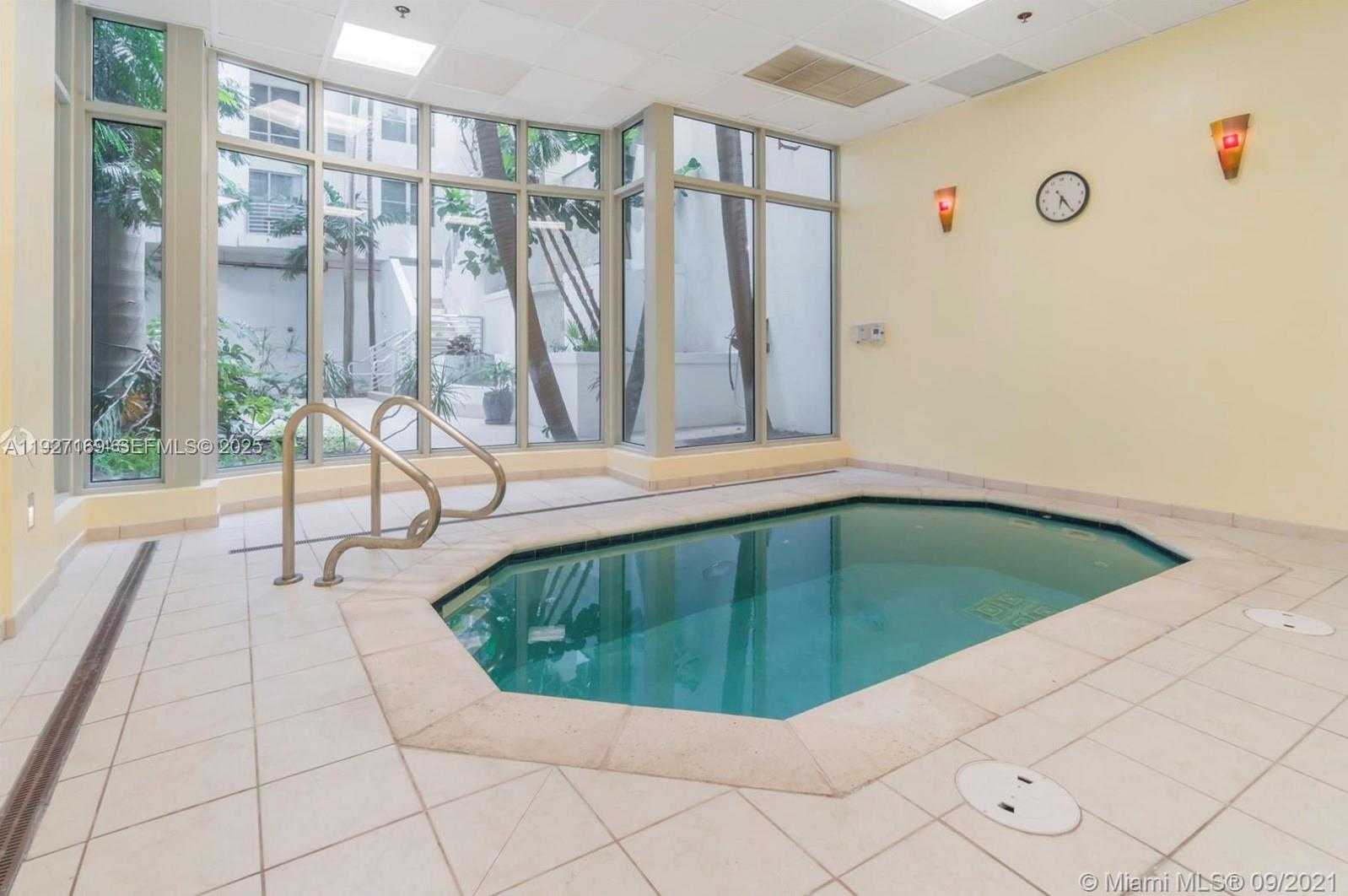 Imagen de Pequeño Objeto