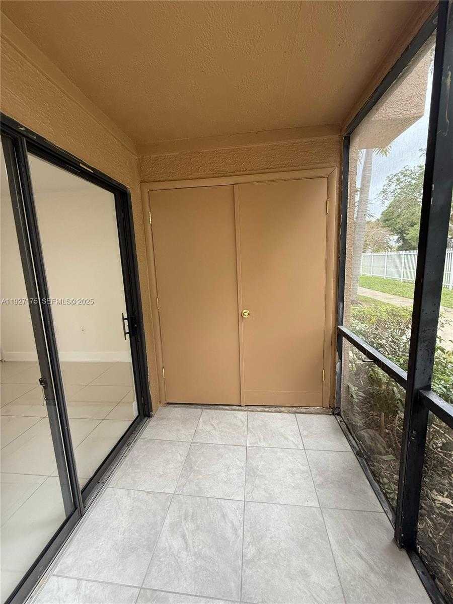 Small Image of 10501 SOUTH WEST 155TH CT #1116, Miami Number 19