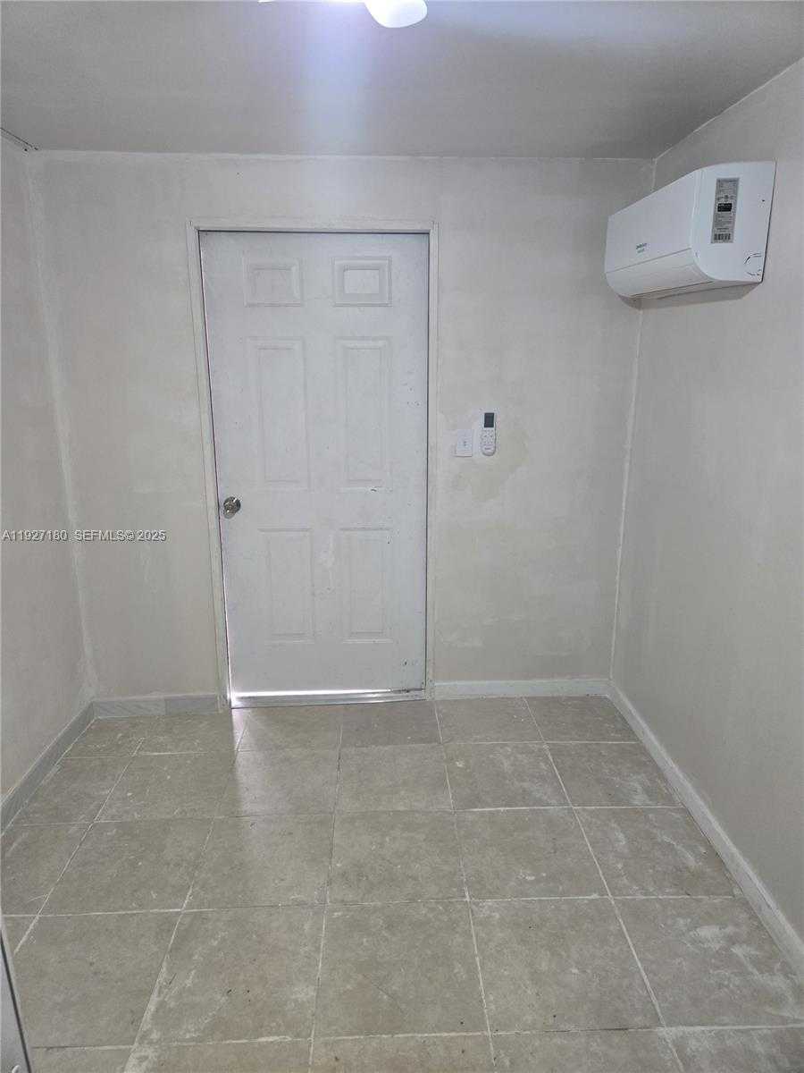 Small Image of 16240 NORTH WEST 18TH AVE, Miami Gardens Number 5
