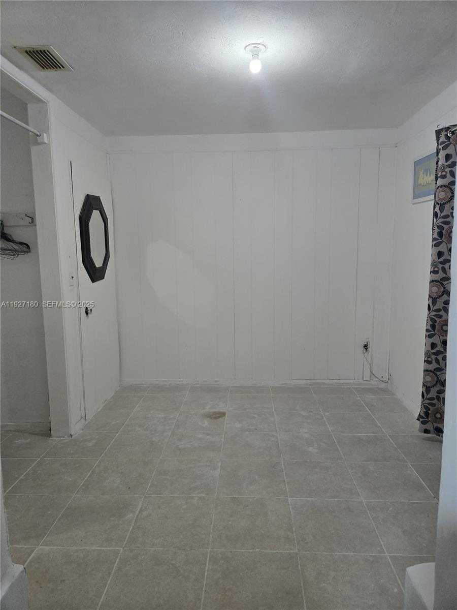 Small Image of 16240 NORTH WEST 18TH AVE, Miami Gardens Number 8