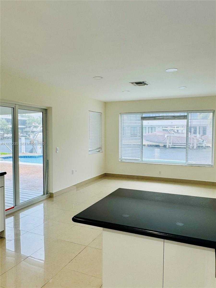 Small Image of 16453 NORTH EAST 33RD AVE #0000, North Miami Beach Number 29