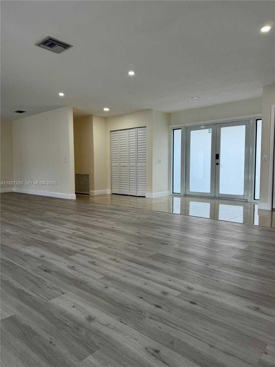 Small Image of 16453 NORTH EAST 33RD AVE #0000, North Miami Beach Number 5