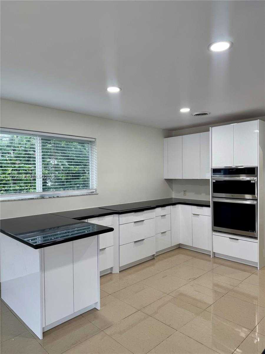 Small Image of 16453 NORTH EAST 33RD AVE #0000, North Miami Beach Number 9