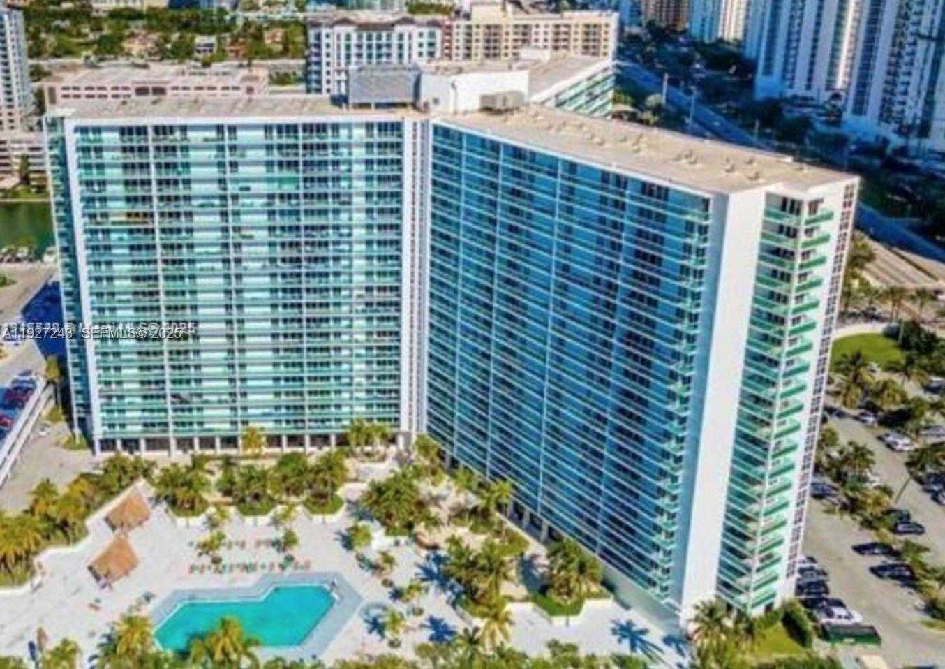 Small Image of 100 BAYVIEW DR #903, Sunny Isles Beach Number 2