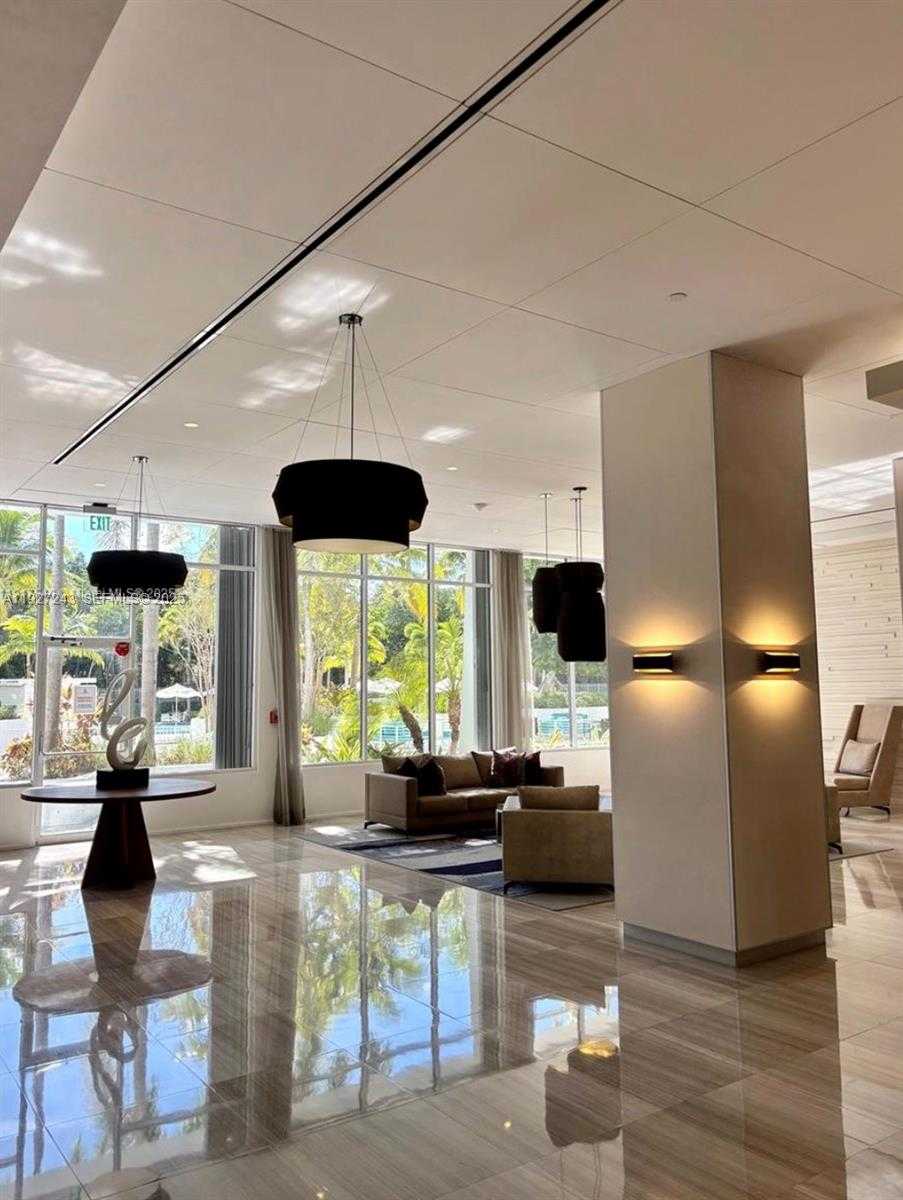 Small Image of 100 BAYVIEW DR #903, Sunny Isles Beach Number 7