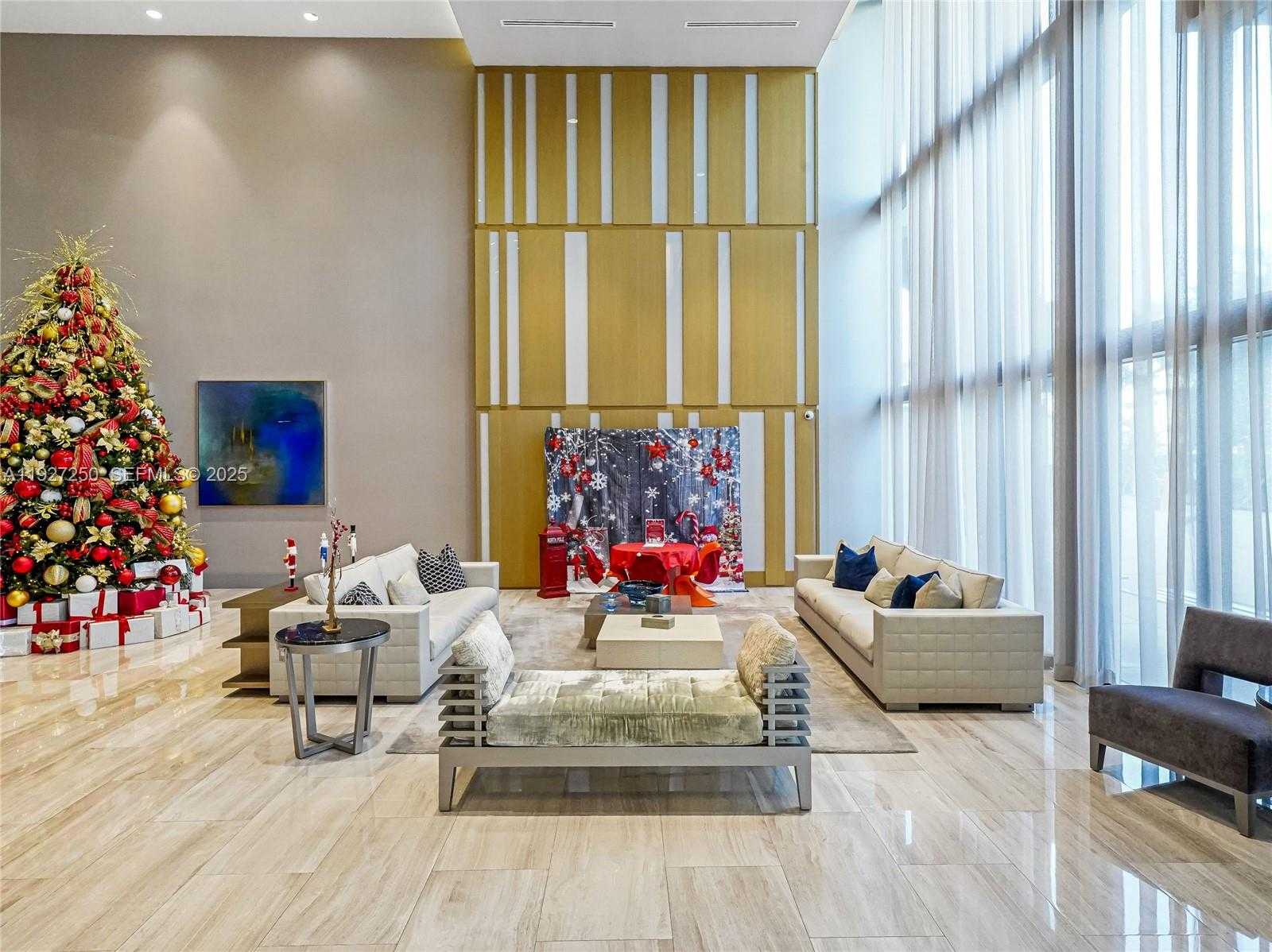 Imagen de Pequeño Objeto