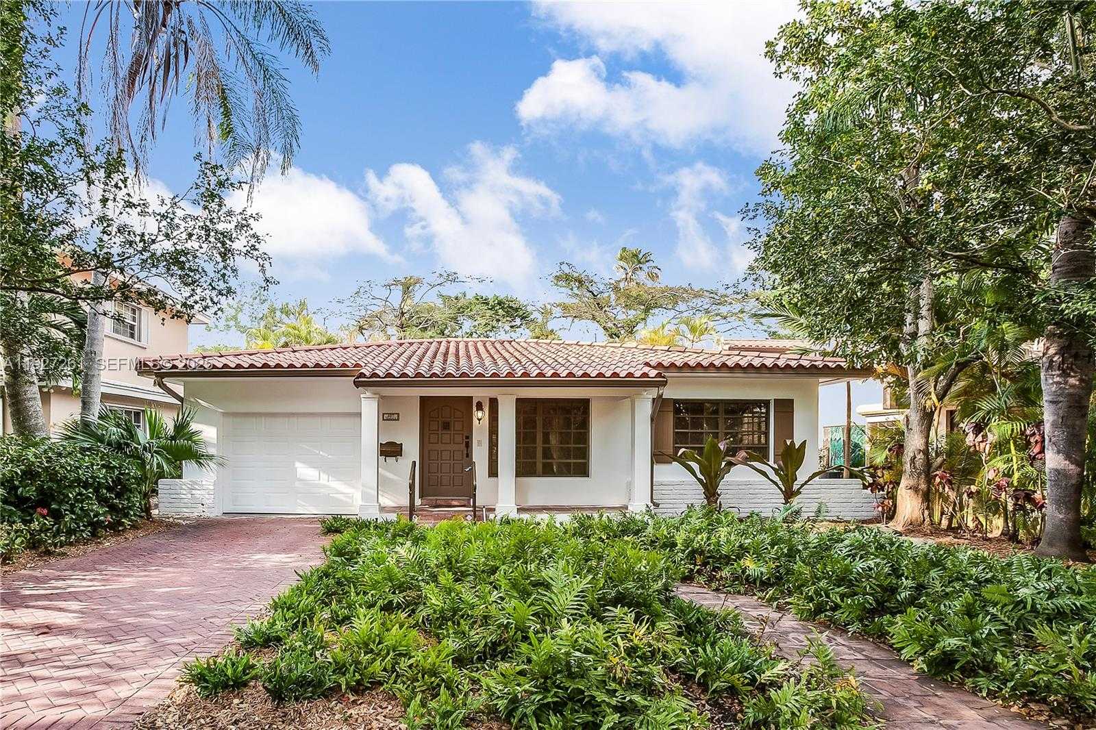 Small Image of 407 MINORCA AVE, Coral Gables Number 1