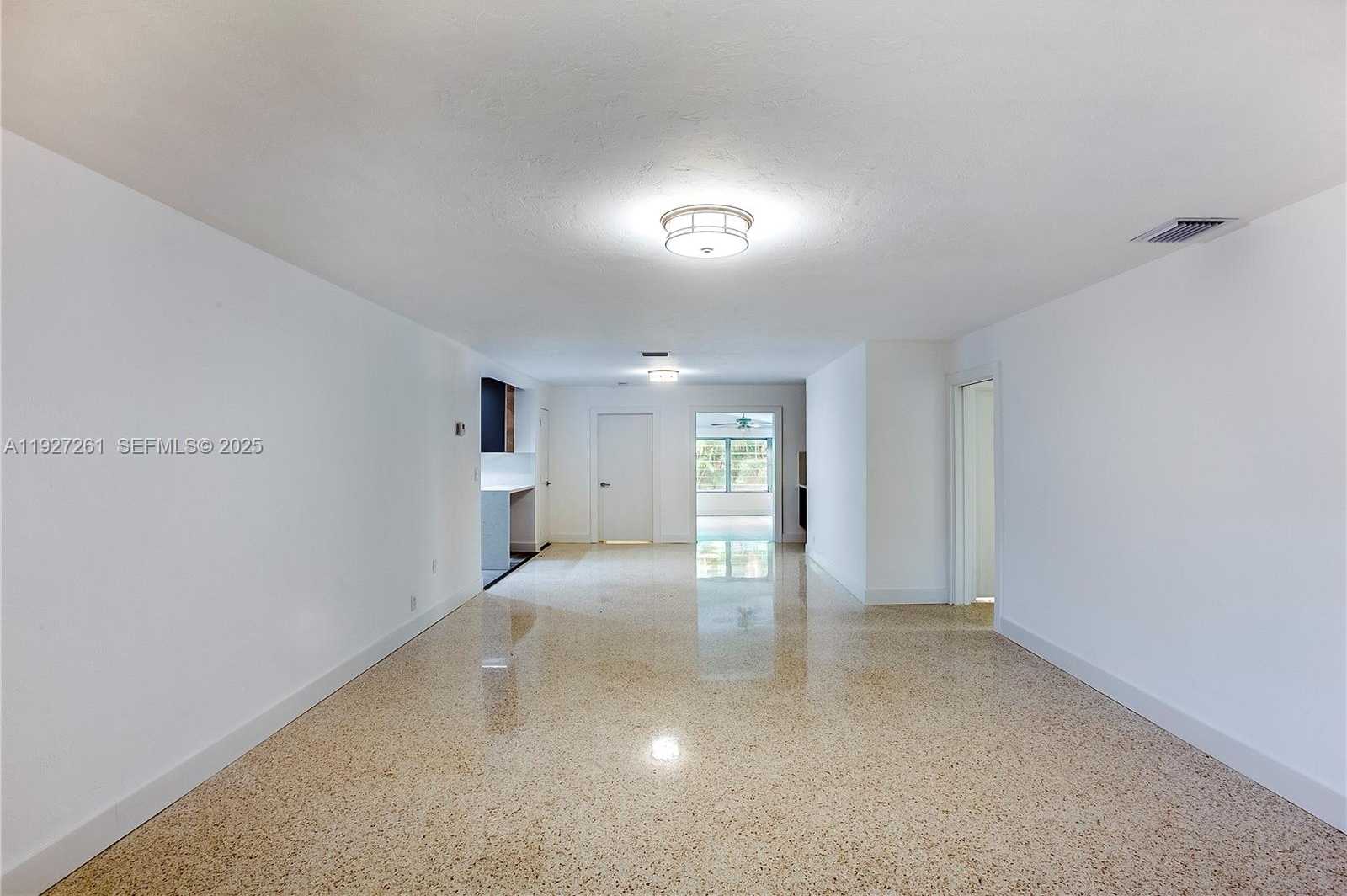 Small Image of 407 MINORCA AVE, Coral Gables Number 3