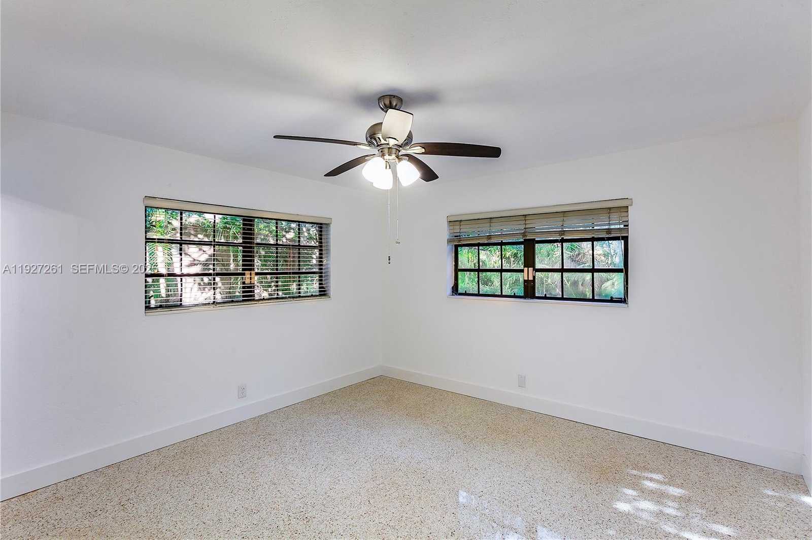 Small Image of 407 MINORCA AVE, Coral Gables Number 8