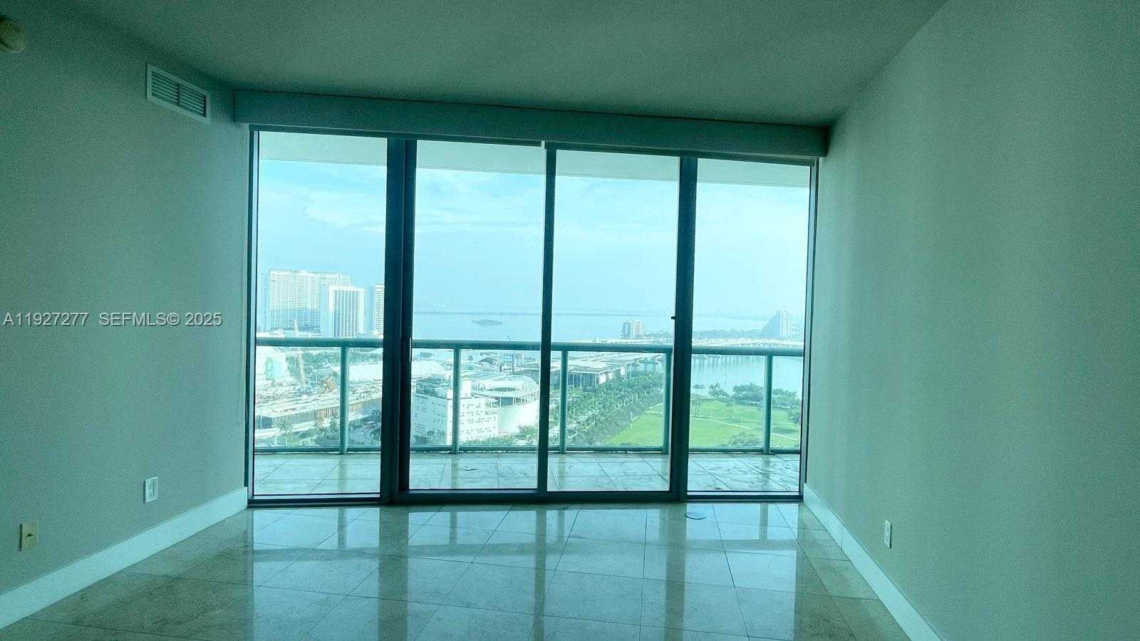 Small Image of 888 BISCAYNE BLVD #2412, Miami Number 15