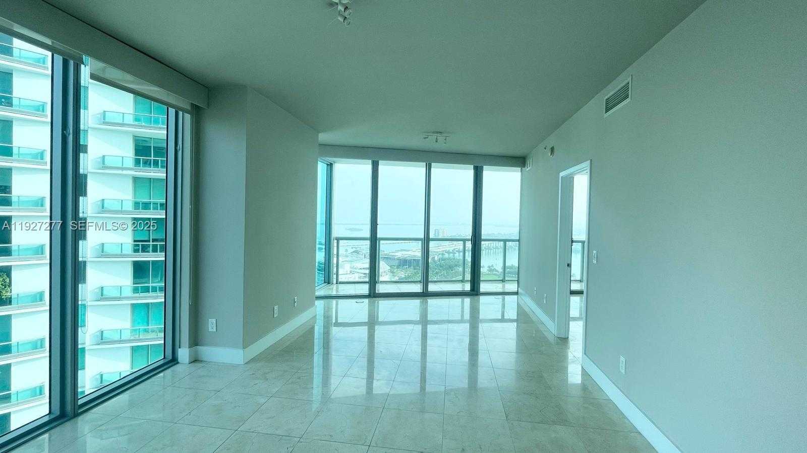 Small Image of 888 BISCAYNE BLVD #2412, Miami Number 17