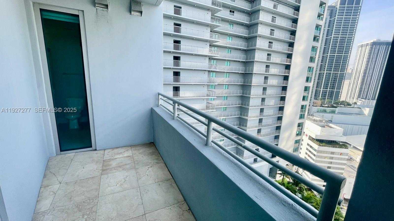 Small Image of 888 BISCAYNE BLVD #2412, Miami Number 2