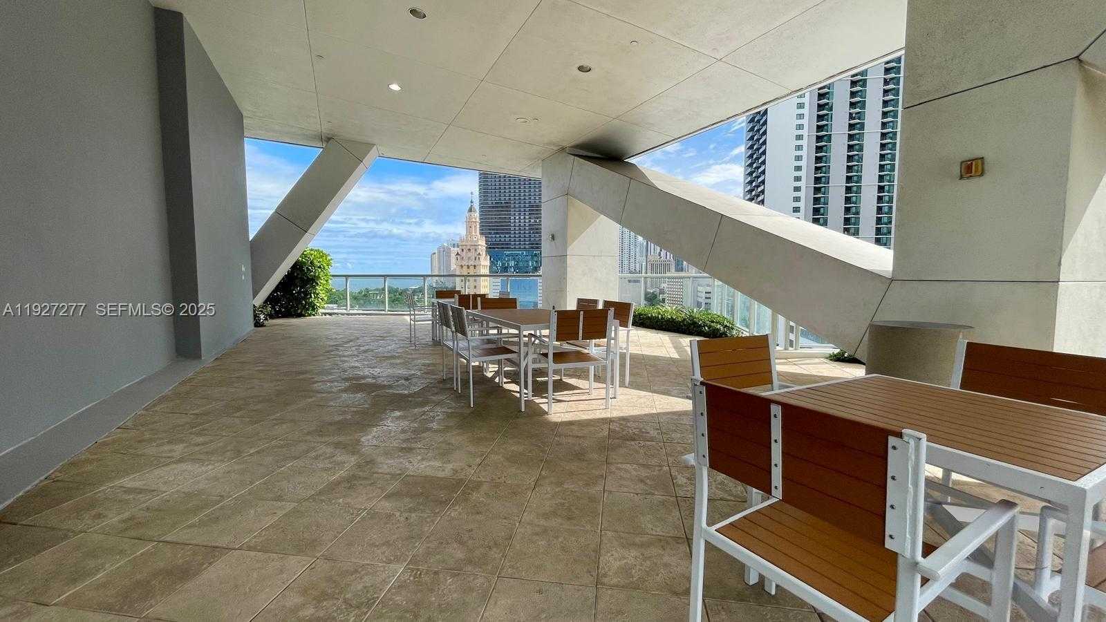 Small Image of 888 BISCAYNE BLVD #2412, Miami Number 20