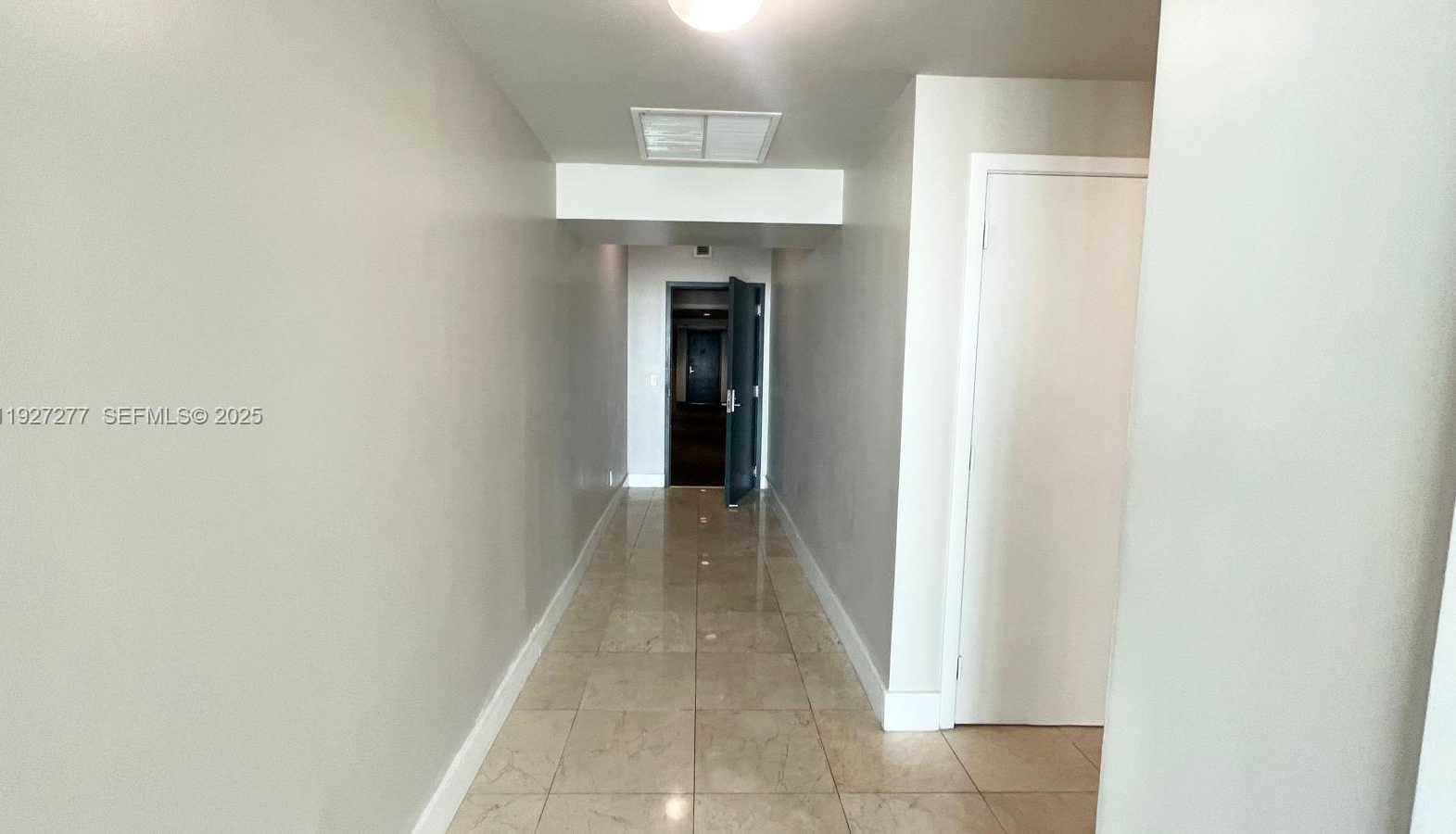 Small Image of 888 BISCAYNE BLVD #2412, Miami Number 8