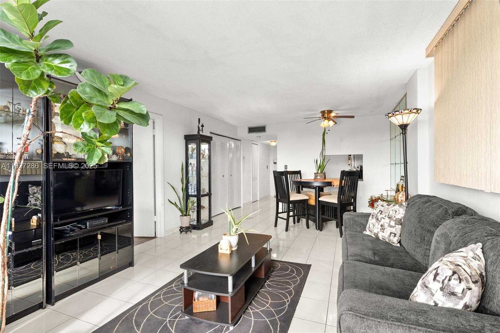 Small Image of 6900 BAY DR #5C, Miami Beach Number 4