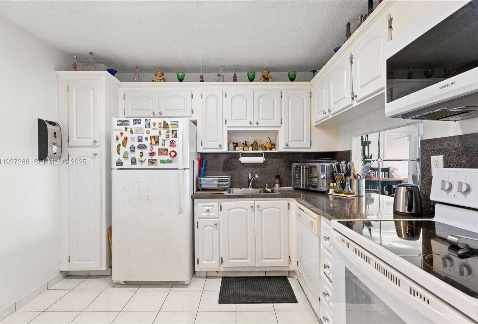 Small Image of 6900 BAY DR #5C, Miami Beach Number 8