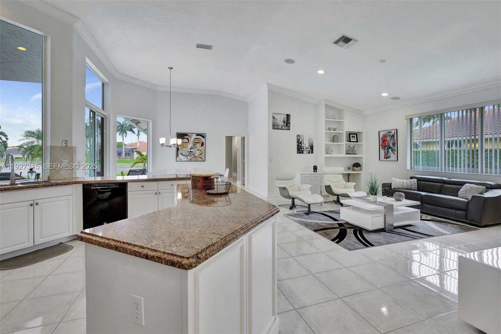 Small Image of 2922 MEDINAH, Weston Number 12