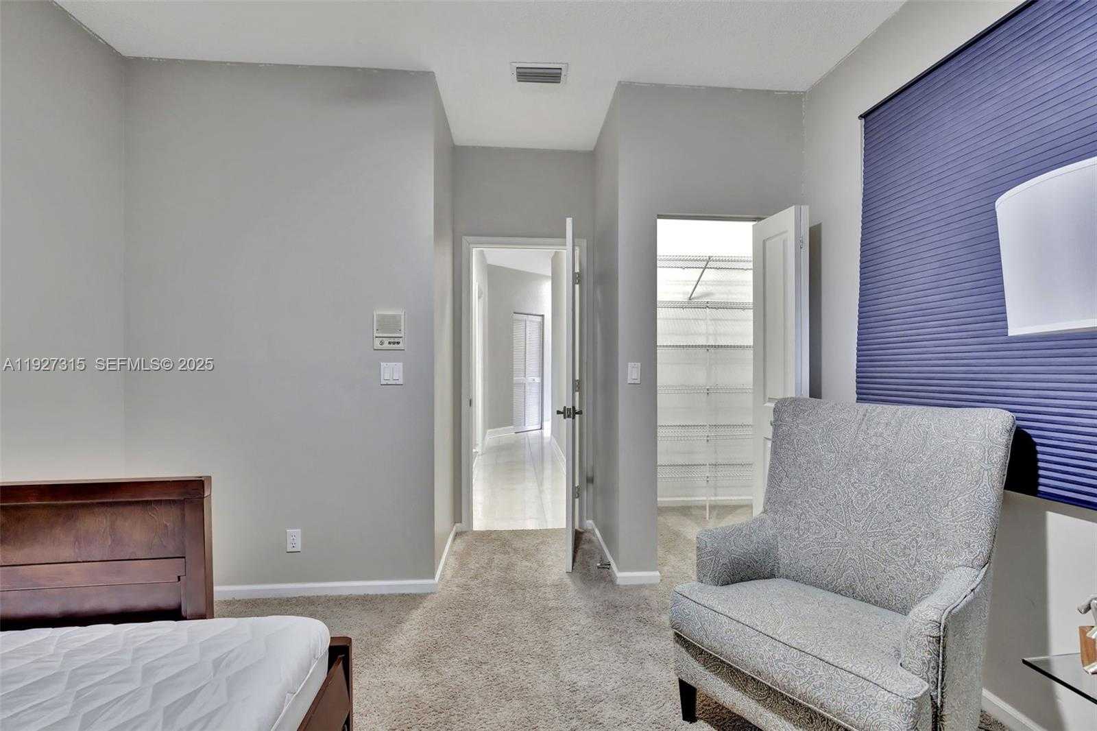 Small Image of 2922 MEDINAH, Weston Number 31