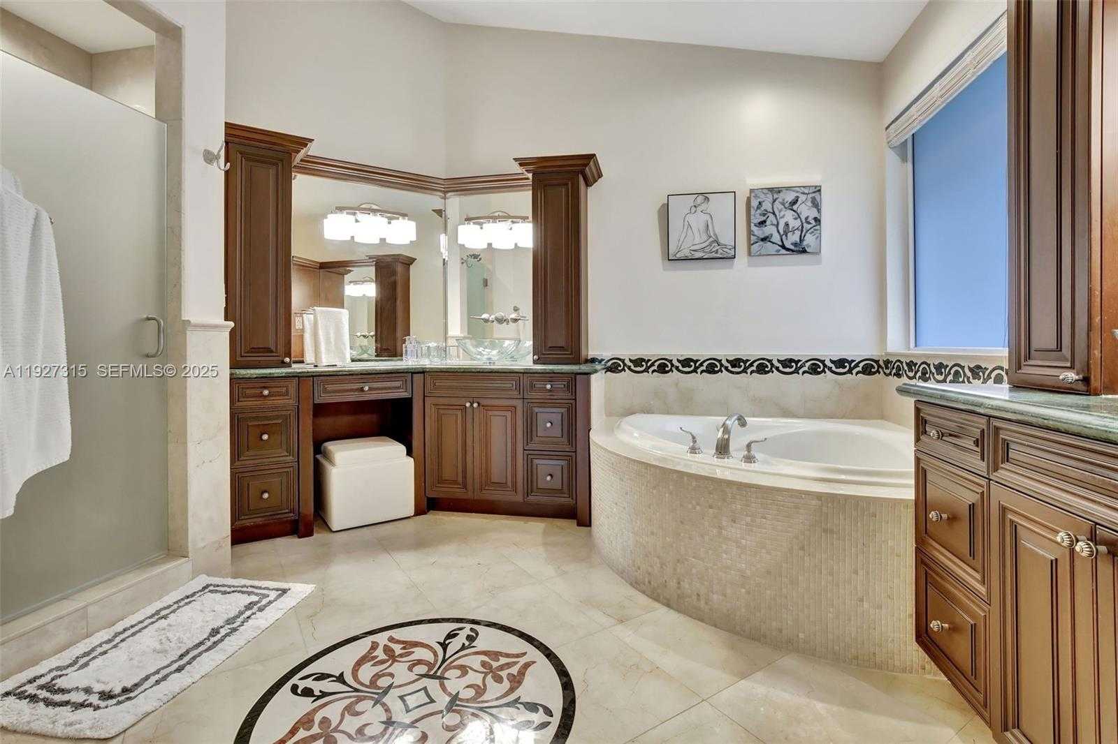 Small Image of 2922 MEDINAH, Weston Number 34