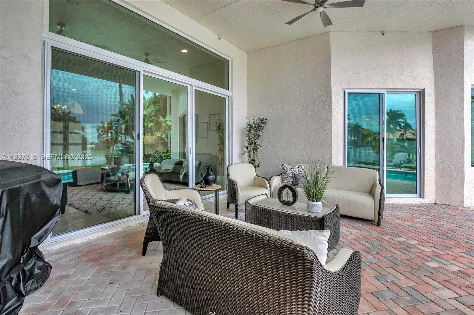 Small Image of 2922 MEDINAH, Weston Number 45