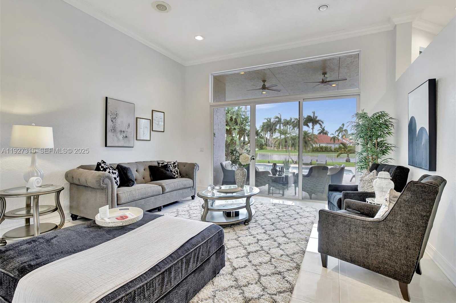 Small Image of 2922 MEDINAH, Weston Number 8