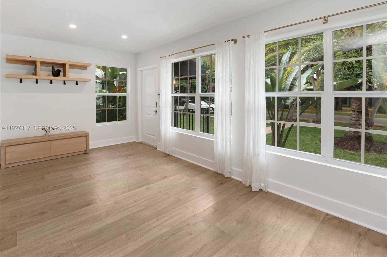 Small Image of 1417 JACKSON ST, Hollywood Number 6