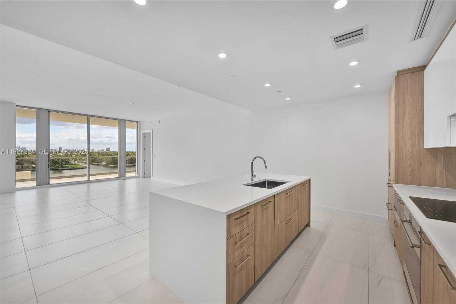 Small Image of 153 NORTH SEABREEZE BLVD #503-S, Fort Lauderdale Number 2