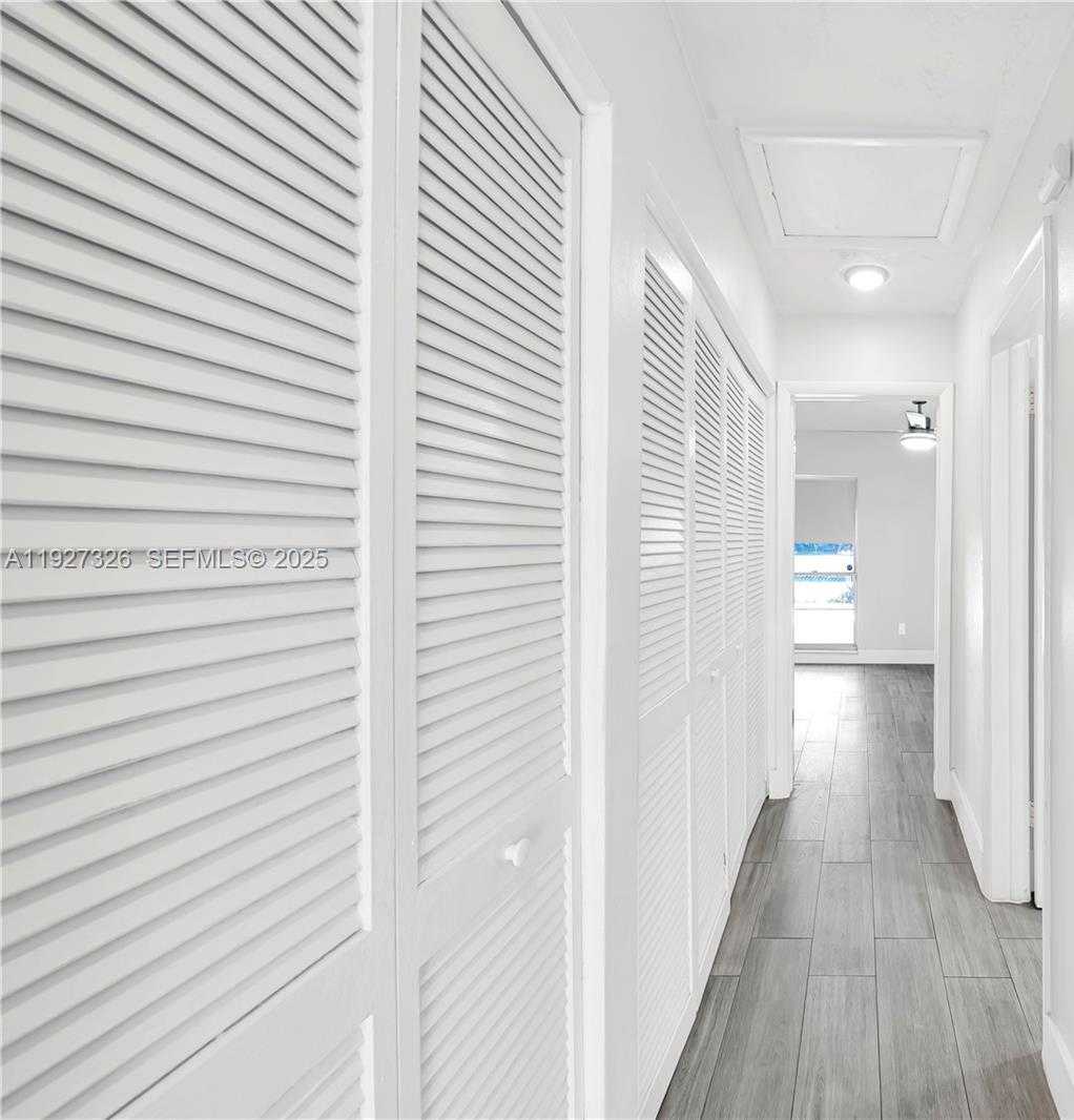 Small Image of 11974 SOUTH WEST 110TH ST CIR S, Miami Number 20