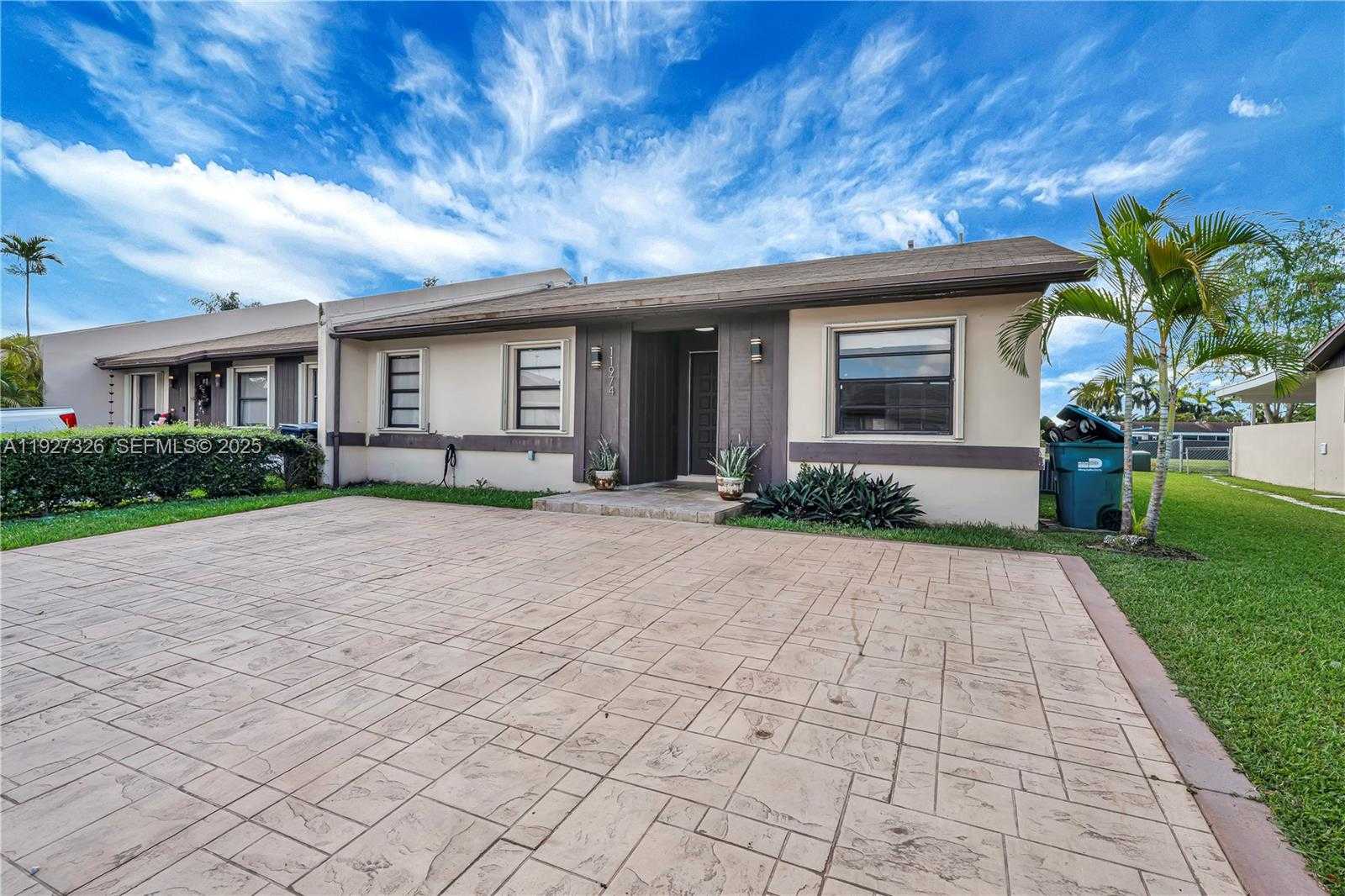 Small Image of 11974 SOUTH WEST 110TH ST CIR S, Miami Number 25