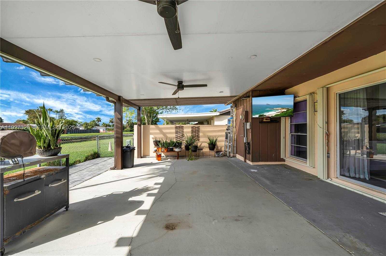 Small Image of 11974 SOUTH WEST 110TH ST CIR S, Miami Number 27