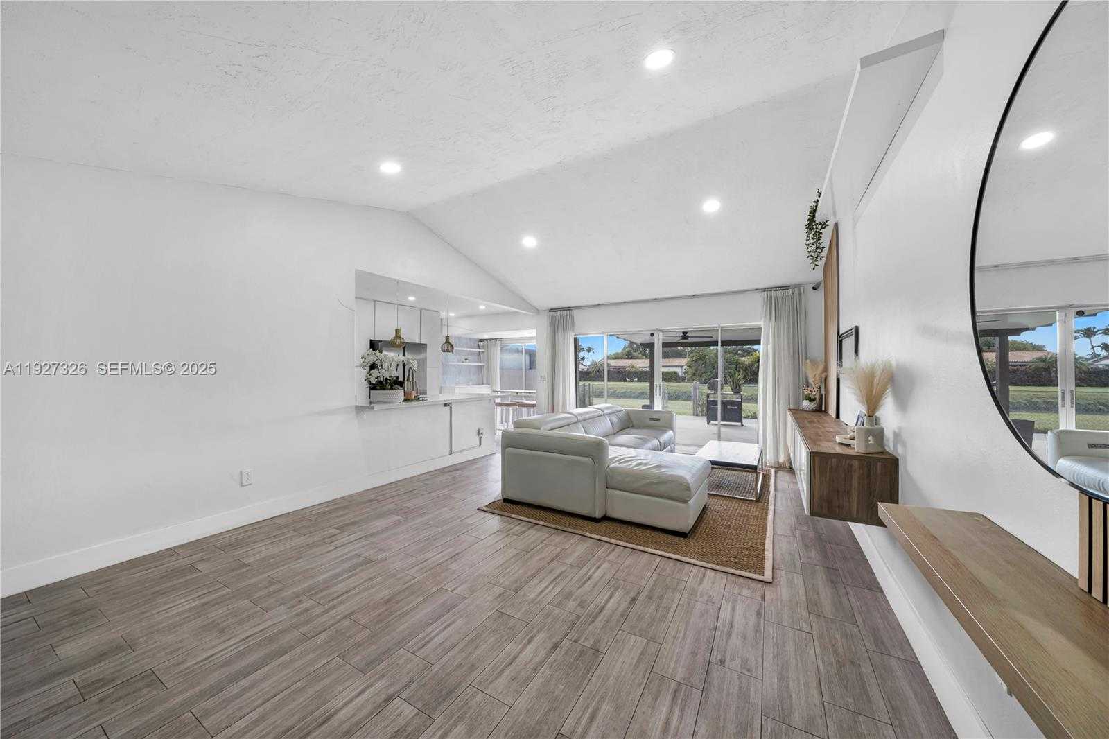 Small Image of 11974 SOUTH WEST 110TH ST CIR S, Miami Number 6