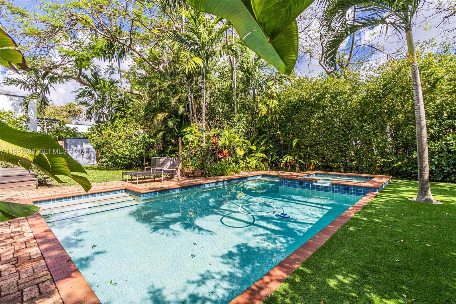 Small Image of 665 NORTH EAST 120TH ST, Biscayne Park Number 16