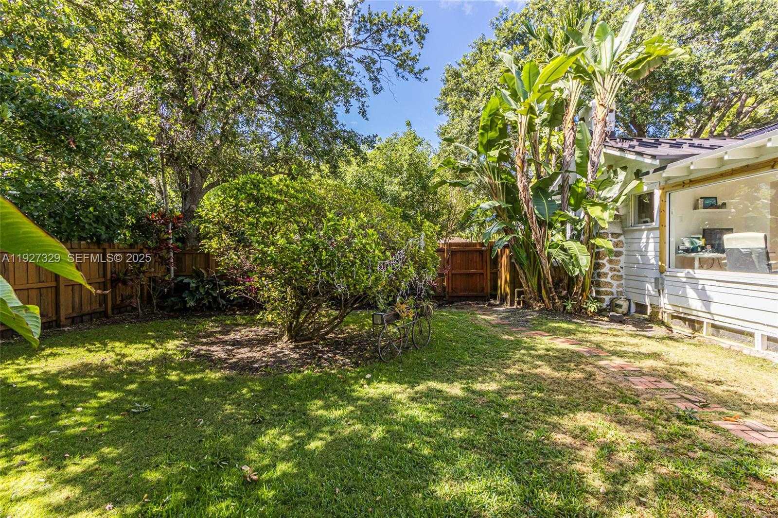 Small Image of 665 NORTH EAST 120TH ST, Biscayne Park Number 23