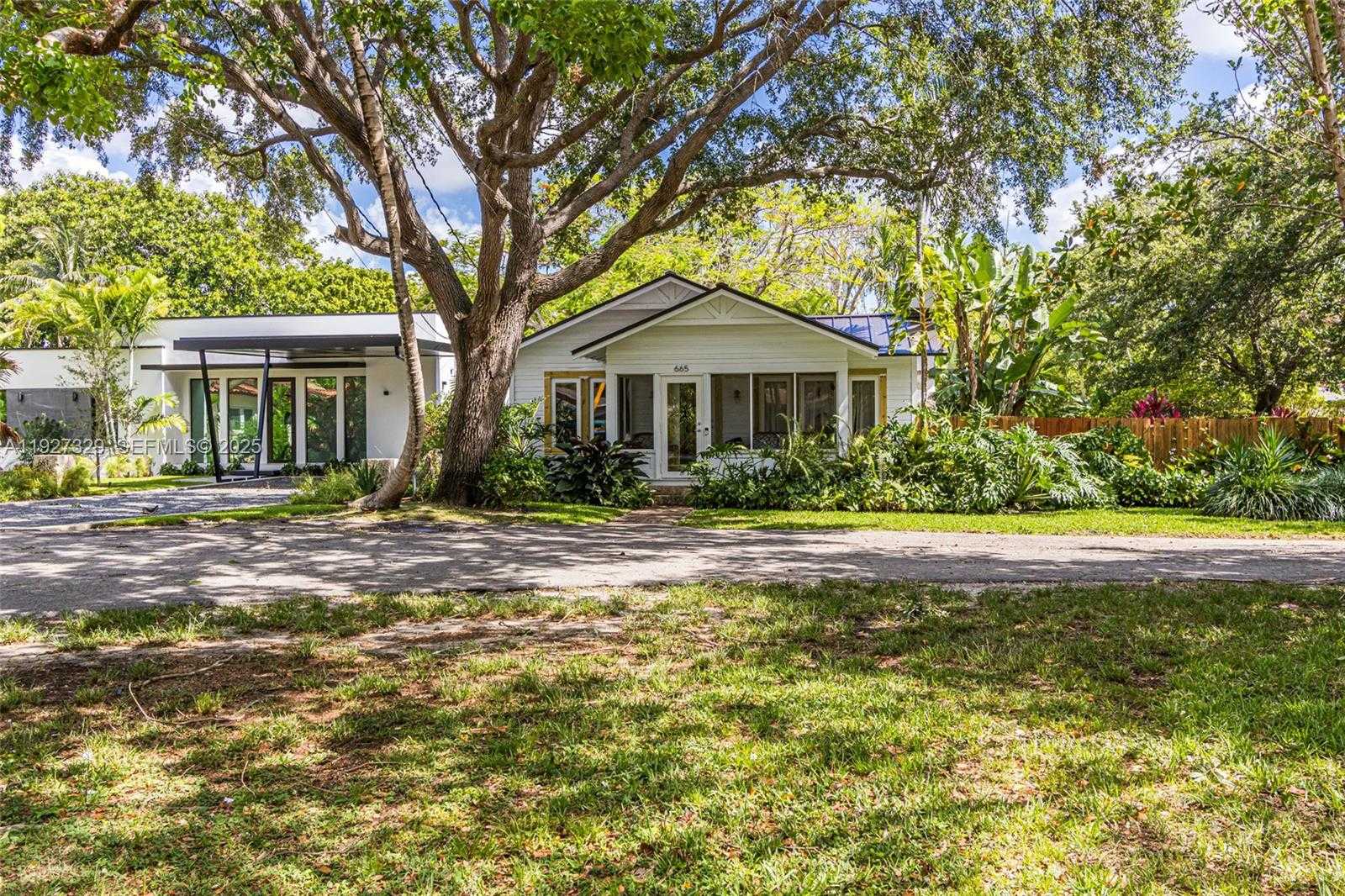 Small Image of 665 NORTH EAST 120TH ST, Biscayne Park Number 35