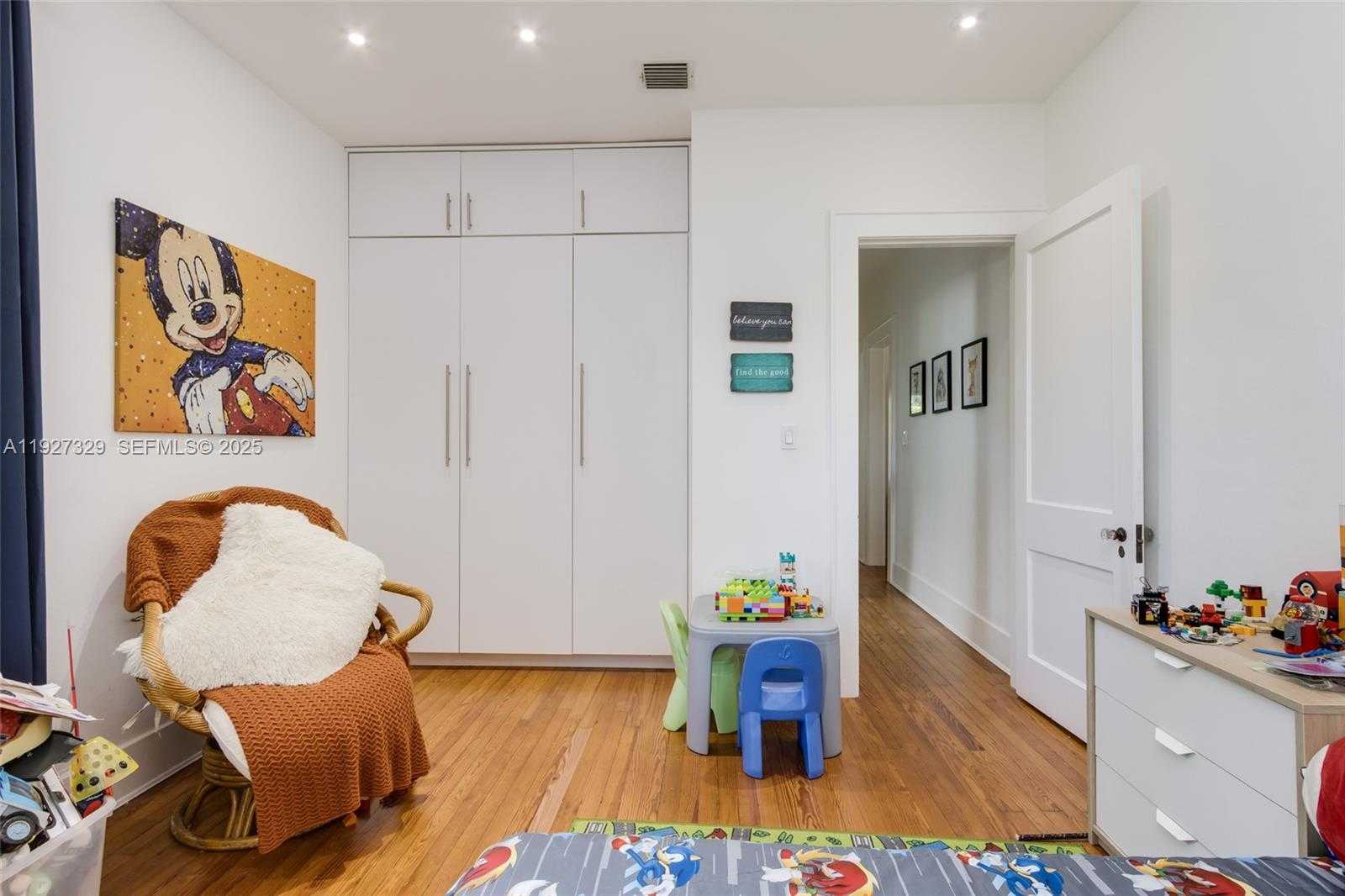 Small Image of 665 NORTH EAST 120TH ST, Biscayne Park Number 40